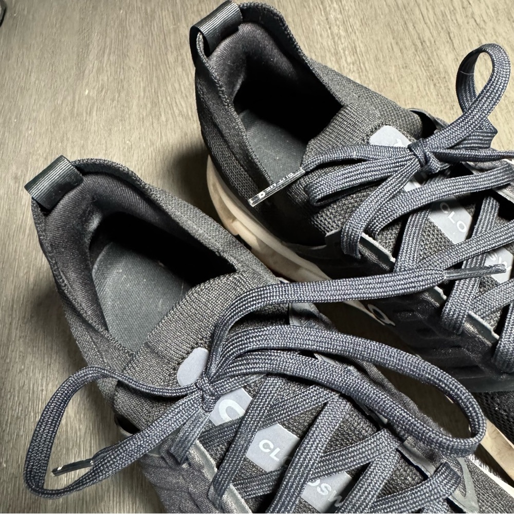 On Running Cloudswift Black And White Tennis Shoes Sneakers 11.5 - Picture 9 of 14